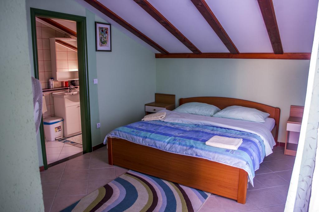 Rooms Hunter Малинска Экстерьер фото