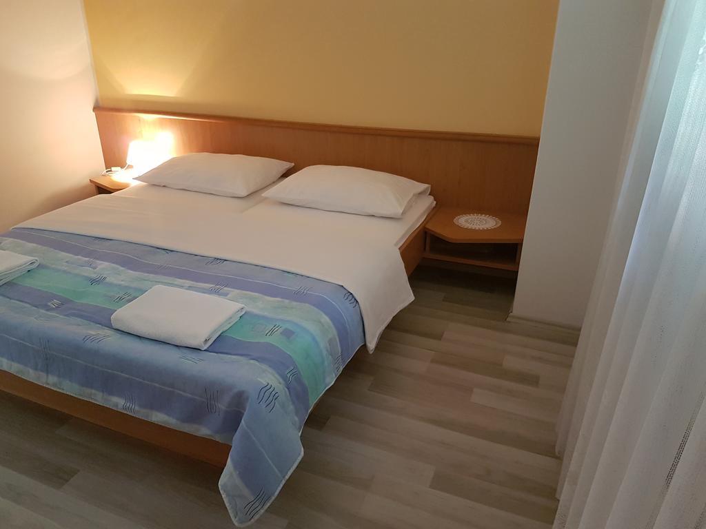 Rooms Hunter Малинска Экстерьер фото